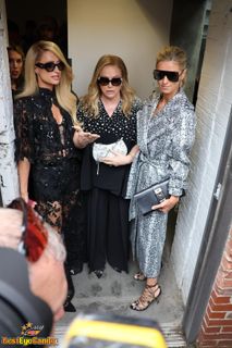 Nicky Rothschild feet photo thumbnail