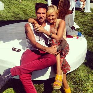 Nicky Whelan feet photo thumbnail