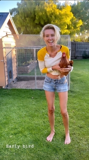Nicky Whelan feet photo thumbnail