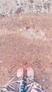 Nicky Whelan feet photo thumbnail