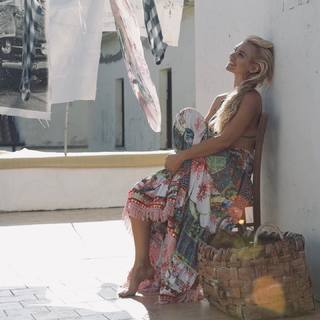 Nicky Whelan feet photo thumbnail