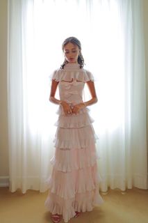 Nico Parker feet photo thumbnail