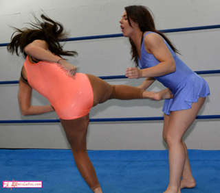 Nicola Glencross feet photo 1