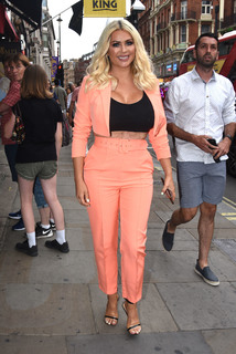 Nicola McLean feet photo 2