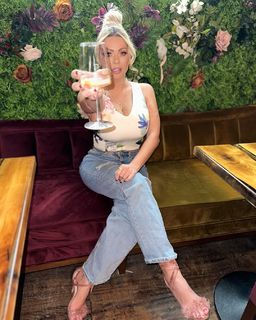 Nicola McLean feet photo 9
