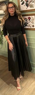 Nicola McLean feet photo 1