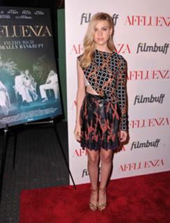 Nicola Peltz Beckham feet photo thumbnail