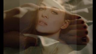 Nicola Peltz Beckham feet photo thumbnail