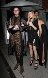 Nicola Peltz Beckham feet photo thumbnail