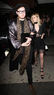 Nicola Peltz Beckham feet photo thumbnail