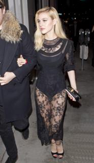 Nicola Peltz Beckham feet photo thumbnail