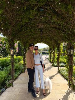 Nicola Peltz Beckham feet photo 17