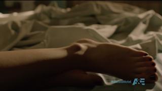 Nicola Peltz Beckham feet photo thumbnail