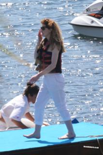 Nicola Roberts feet photo thumbnail