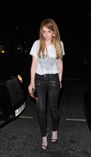 Nicola Roberts feet photo thumbnail