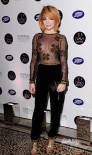 Nicola Roberts feet photo thumbnail