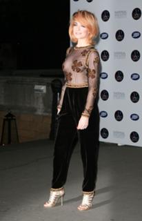 Nicola Roberts feet photo thumbnail