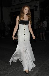 Nicola Roberts feet photo thumbnail