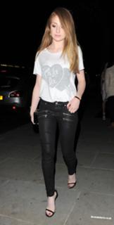Nicola Roberts feet photo thumbnail