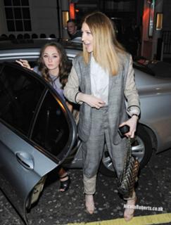 Nicola Roberts feet photo thumbnail