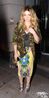 Nicola Roberts feet photo thumbnail