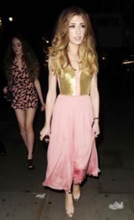 Nicola Roberts feet photo thumbnail