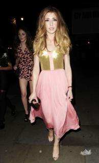 Nicola Roberts feet photo thumbnail