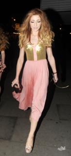 Nicola Roberts feet photo thumbnail