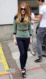 Nicola Roberts feet photo thumbnail