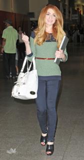 Nicola Roberts feet photo thumbnail