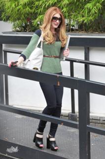 Nicola Roberts feet photo thumbnail