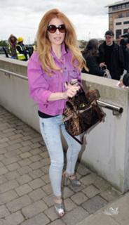 Nicola Roberts feet photo thumbnail