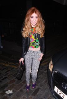 Nicola Roberts feet photo thumbnail