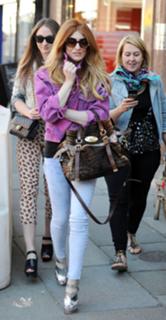 Nicola Roberts feet photo thumbnail