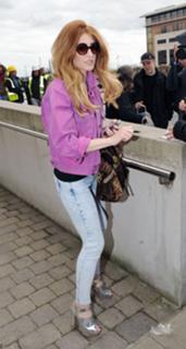 Nicola Roberts feet photo thumbnail