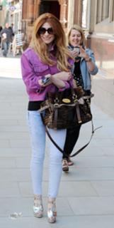 Nicola Roberts feet photo thumbnail