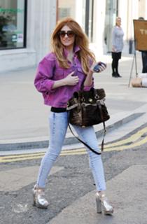 Nicola Roberts feet photo thumbnail