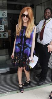 Nicola Roberts feet photo thumbnail