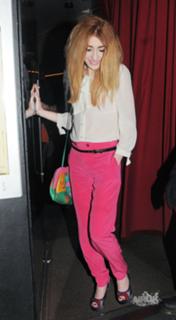 Nicola Roberts feet photo thumbnail