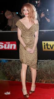 Nicola Roberts feet photo thumbnail