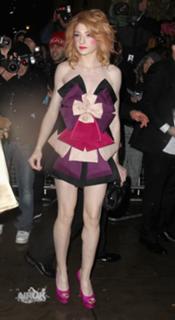 Nicola Roberts feet photo thumbnail