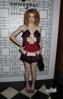 Nicola Roberts feet photo thumbnail