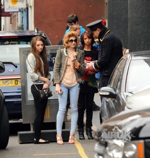 Nicola Roberts feet photo thumbnail