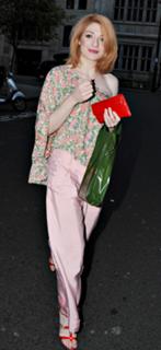 Nicola Roberts feet photo thumbnail