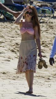 Nicola Roberts feet photo thumbnail