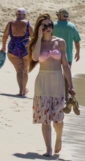 Nicola Roberts feet photo thumbnail