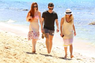 Nicola Roberts feet photo thumbnail