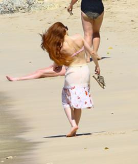 Nicola Roberts feet photo thumbnail