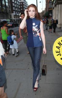 Nicola Roberts feet photo thumbnail
