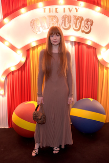 Nicola Roberts feet photo thumbnail